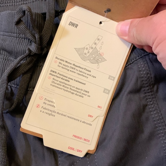 NWT The North Face Aphrodite 2.0 Capri, Gray, L - Picture 5 of 13